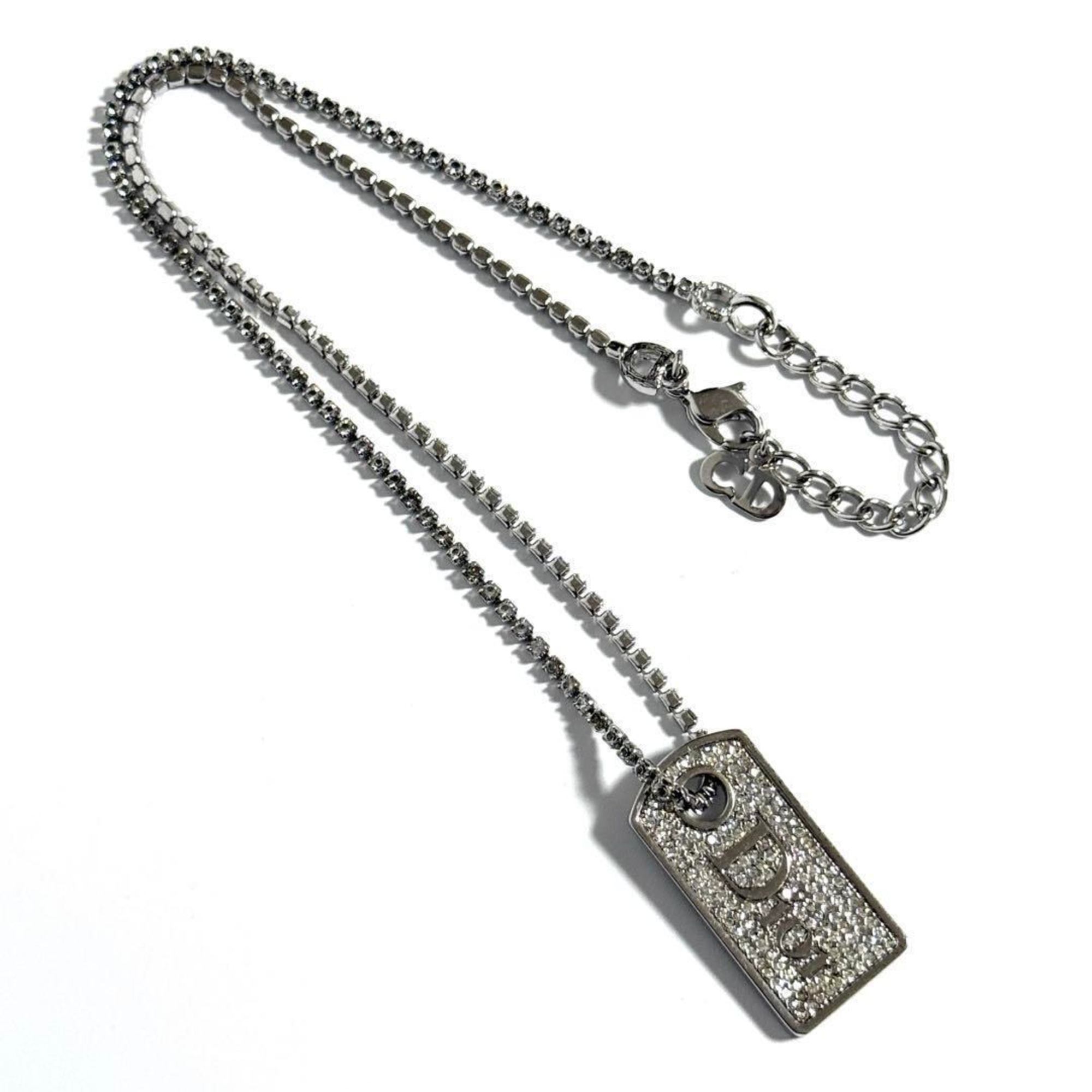 品よく主張する輝き♡【Dior】Dio(r)evolution ネックレス DIOR | Dio(r)evolution ネックレス メタル & クリスタル